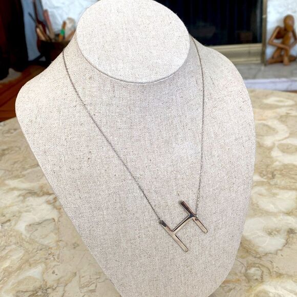 925 Sterling Silver Extra Large Sideways Initial “H” Necklace - Picture 2 of 7